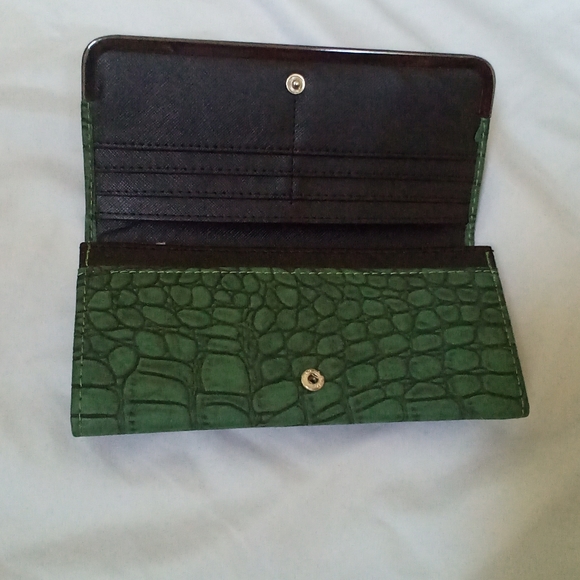 Faux Croc wallet new w/Tags - Picture 4 of 9